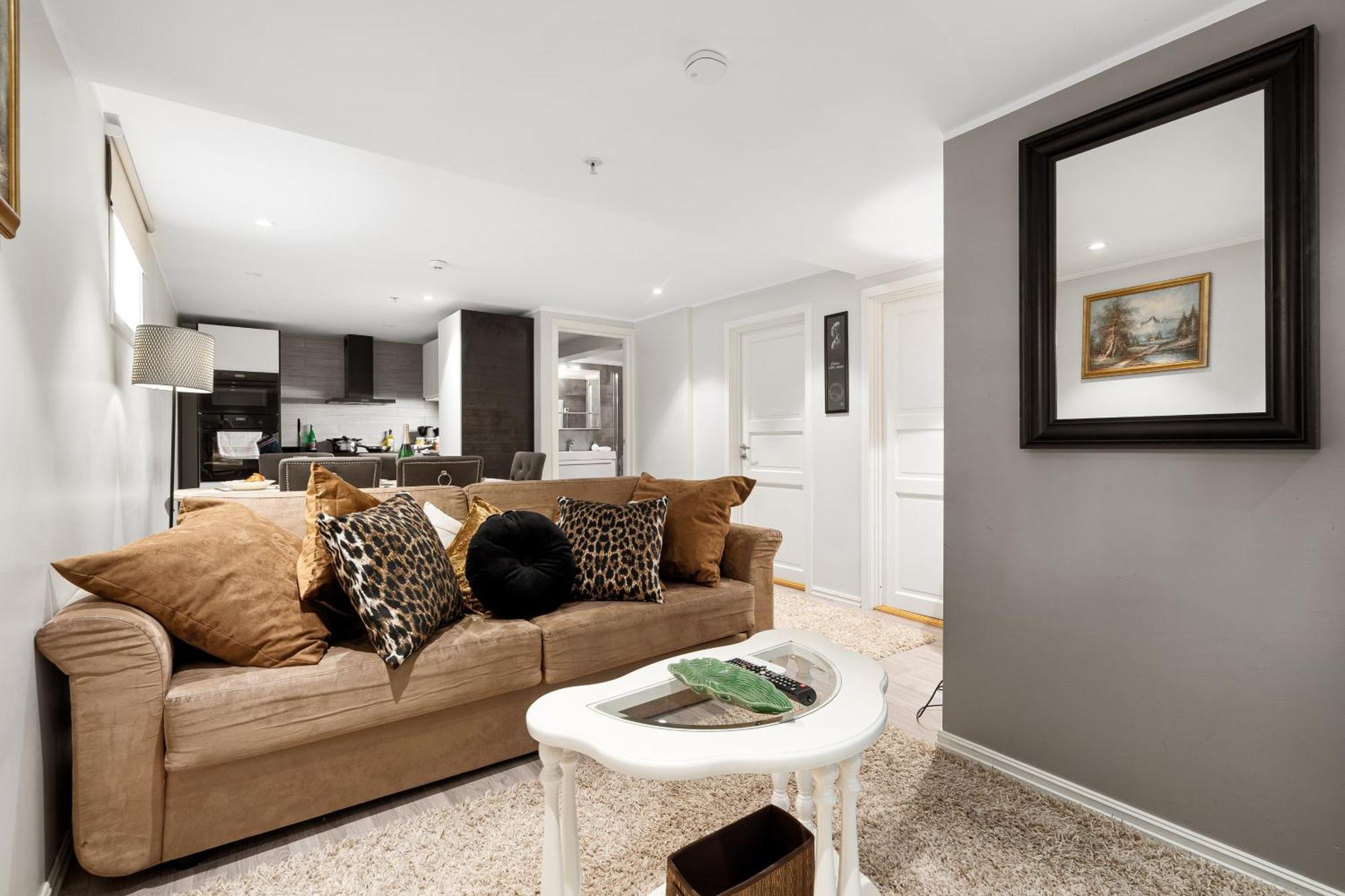טרונדהיים Solsiden Modern Stay: King Beds, Private Entry מראה חיצוני תמונה